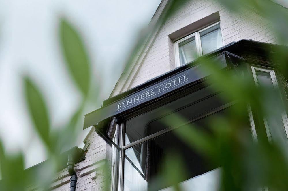 Cambridge House Hotel Exterior photo